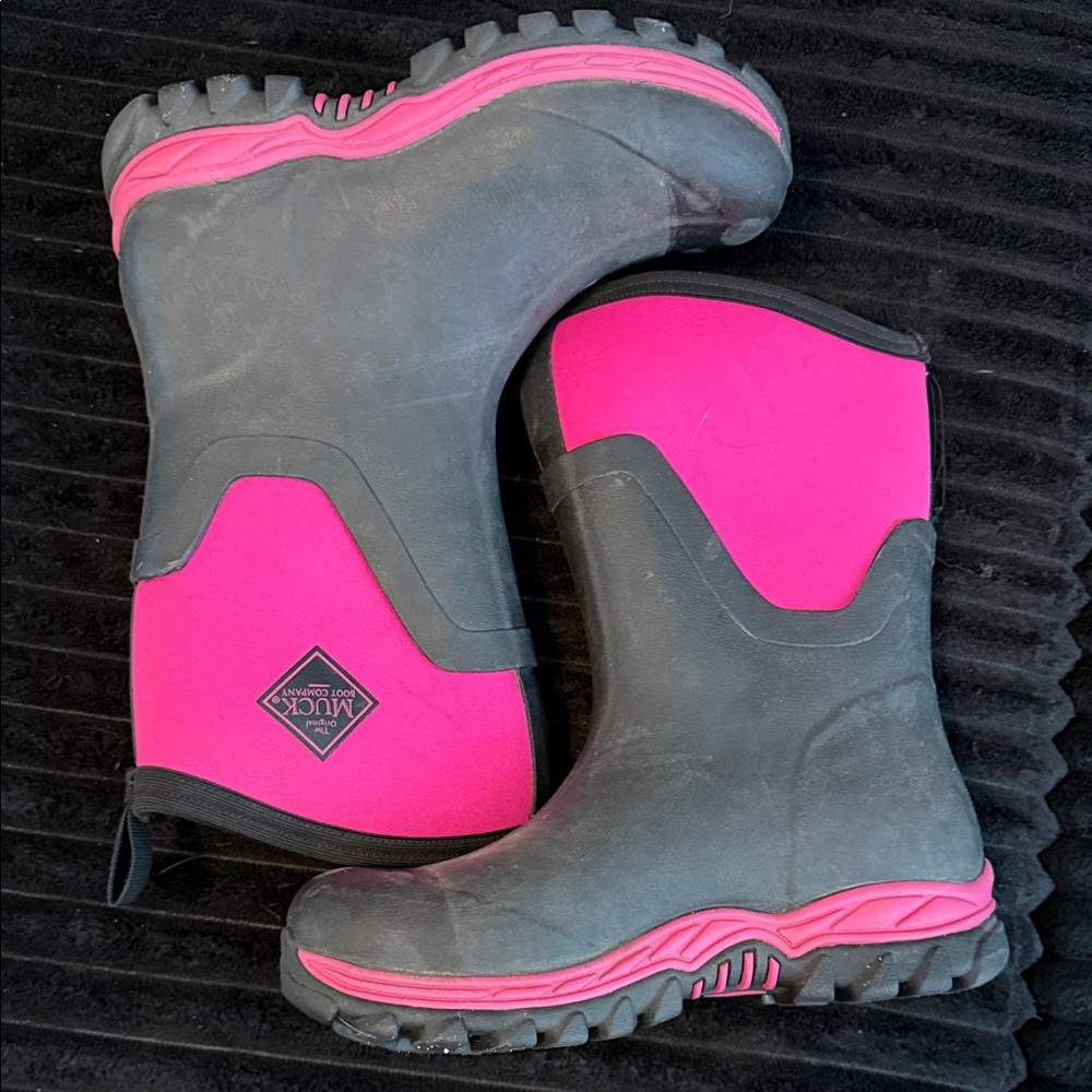 Women's Pink and Gray Muck Boots